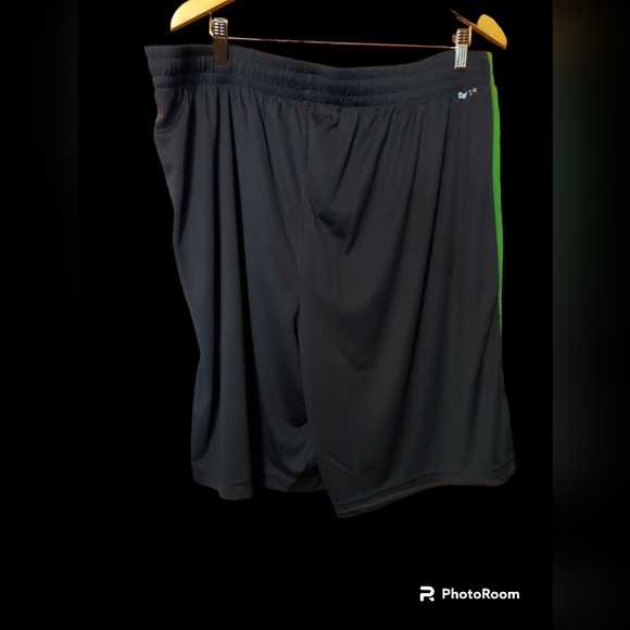 Tek Gear Set of 3 Men's Shorts 3XLT NWT - Picture 6 of 9